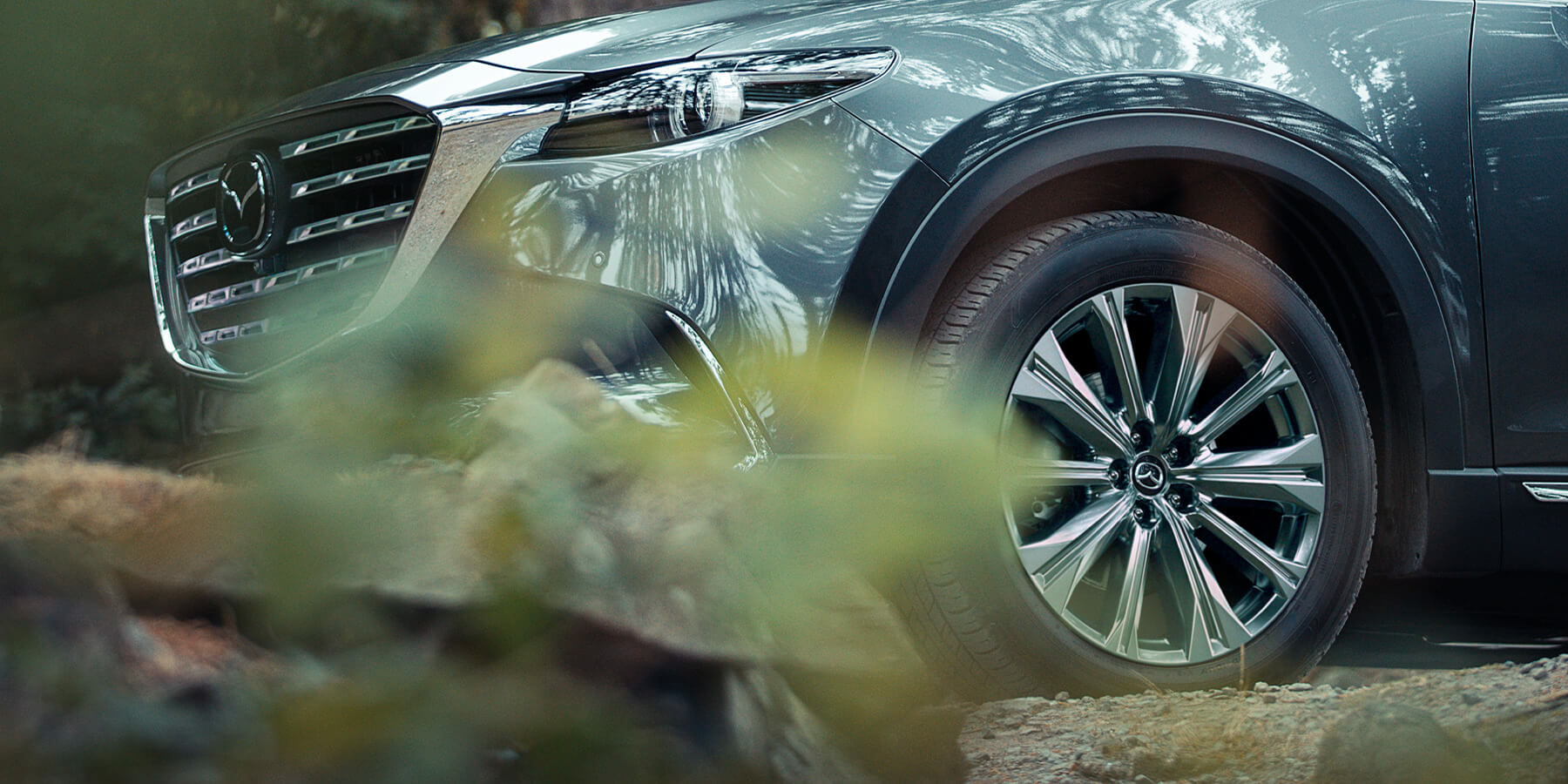 Острые грани и точность движений: спицы колесных дисков нового Mazda CX-9 напоминают клинки.