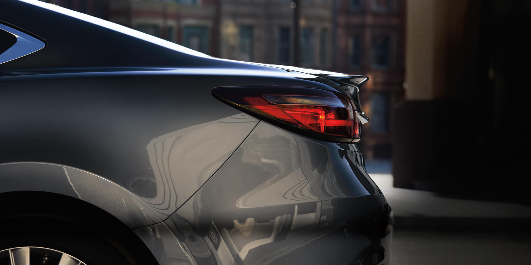 Каждая деталь в превосходном дизайне Mazda6 - главная.